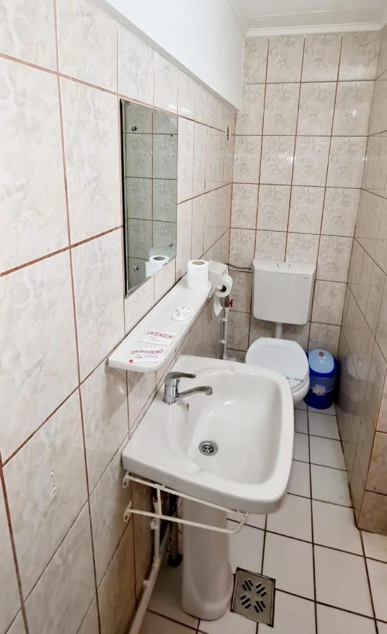 Hotel Victoria Яш Екстериор снимка